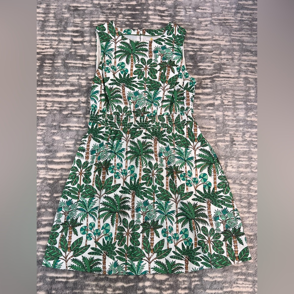 Boden Smocked Waist Dress in Green palms print, size 8, EUC